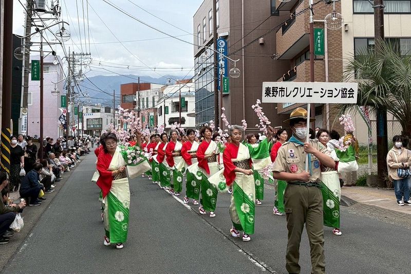 山開きパレード